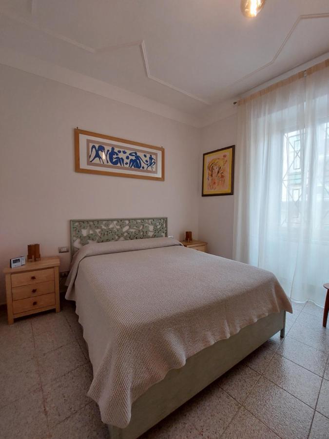 C R A Zy For Rhome Roma Dış mekan fotoğraf