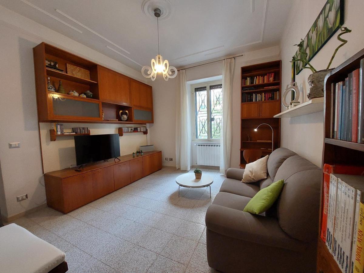 C R A Zy For Rhome Roma Dış mekan fotoğraf