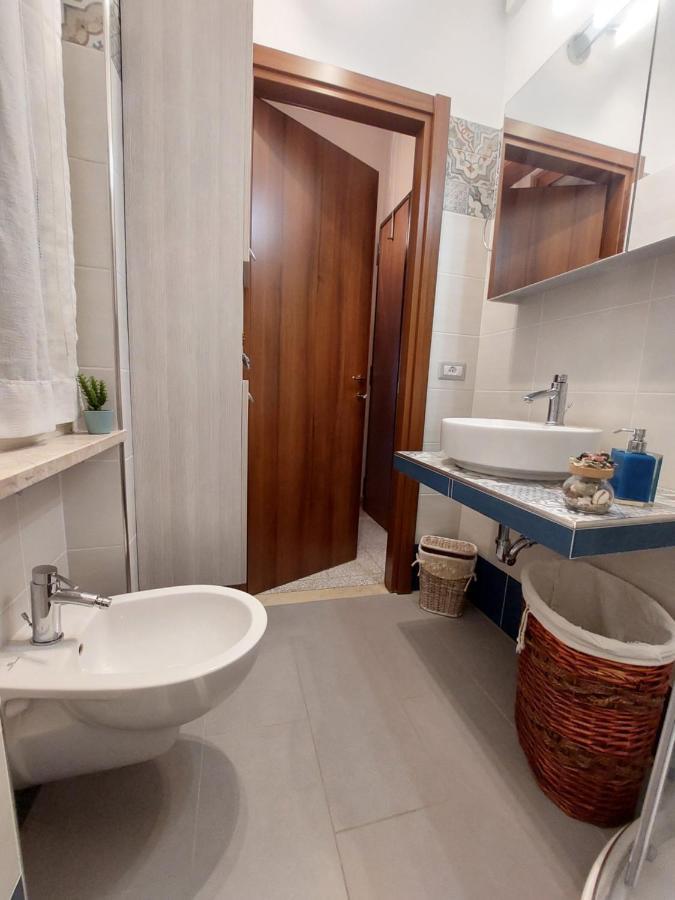C R A Zy For Rhome Roma Dış mekan fotoğraf