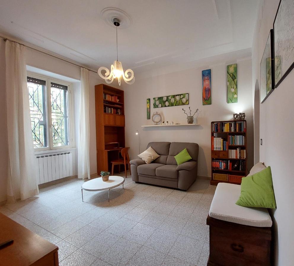 C R A Zy For Rhome Roma Dış mekan fotoğraf
